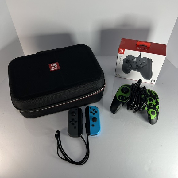 Nintendo Switch PDP Wired Controller/Power-A Wired Controller/Joy-Con Bundle